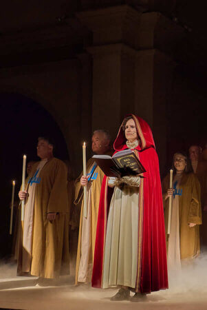 La llegenda del Sant Crist de Salomó.